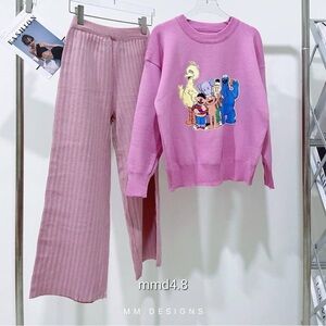 ❤️SOLD❤️WOMENS Knitted sweater and pants BRAND NEW NO TAGS